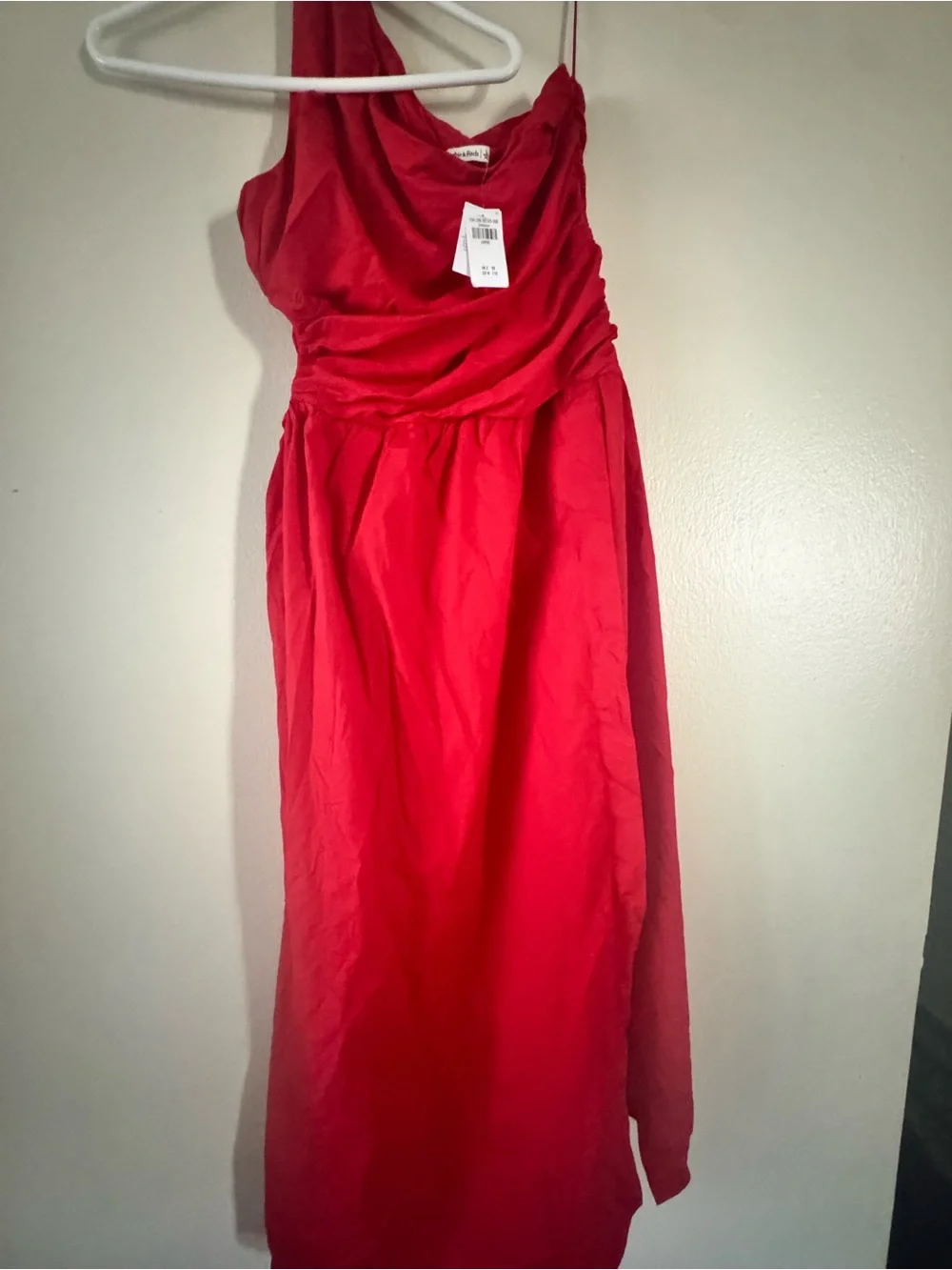 Abercrombie & Fitch one shoulder